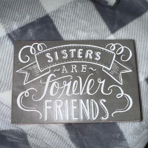 Sisters Francesca’s box wall decor